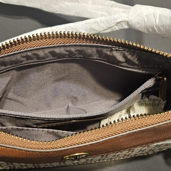 Fossil Purse - Picture 4 of 11